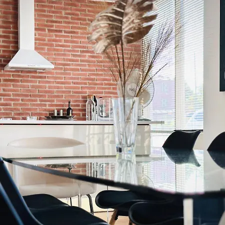 Lomahuoneisto Wanha * Vääksy